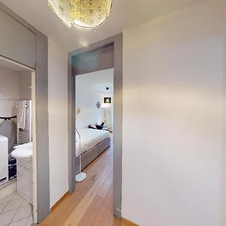 Charming 5th-floor In Vibrant Eaux-vives - Ja9-5 *